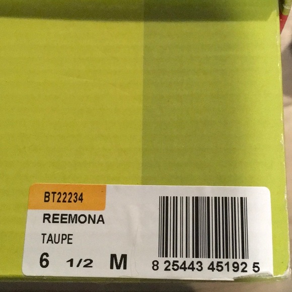 BareTraps Reemona Taupe Ankle Boot Size 6.5 - Picture 8 of 9